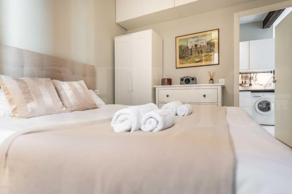 & Authentic With Balcony By Rems Apartment Malaga